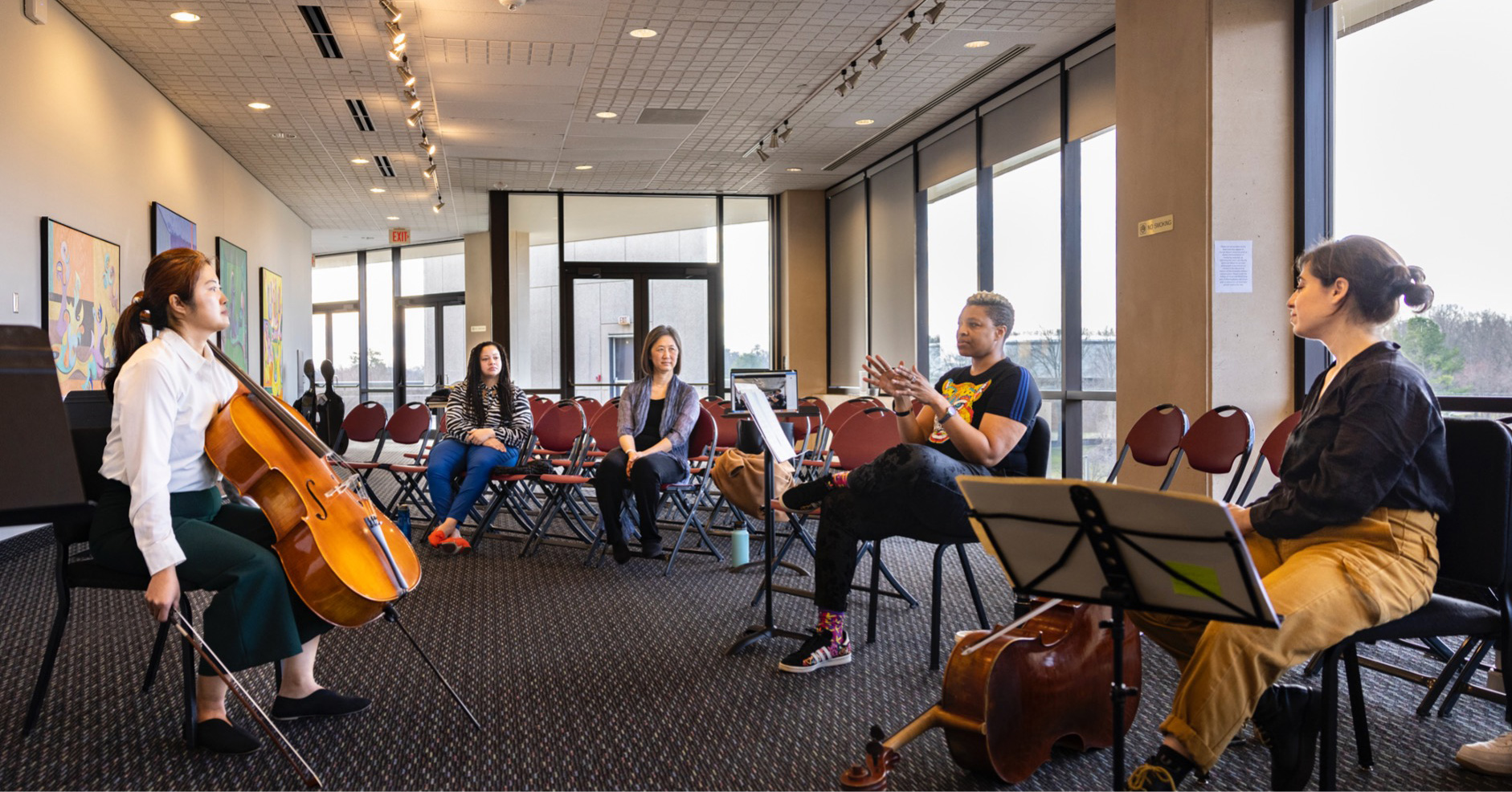 As part of the three-year residency with Silkroad Ensemble, members Karen Ouzounian, cello and Mazz Swift, violin gave a masterclass in January 2023 to string students of Dewberry Family School of Music Prof. June Huang at the Center for the Arts at George Mason University. Fall 2023 features a semester-long class with Silkroad Ensemble, offered through Mason’s Honors College in conjunction with Silkroad’s American Railroad project.